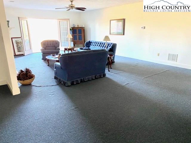 Image number 2 for the current listing