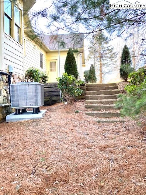 Image number 4 for the current listing