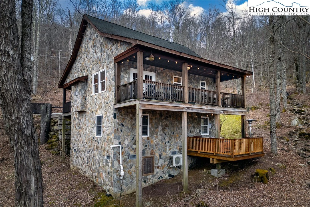 Image number 20 for the current listing