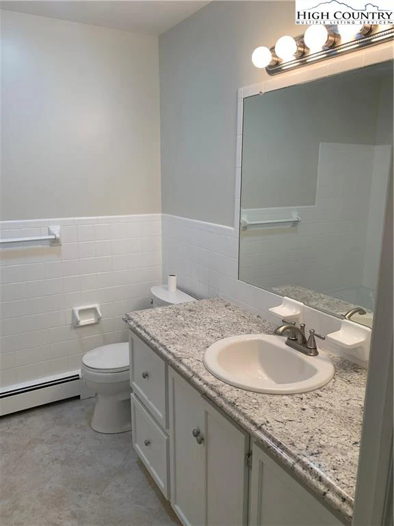 Image number 12 for the current listing