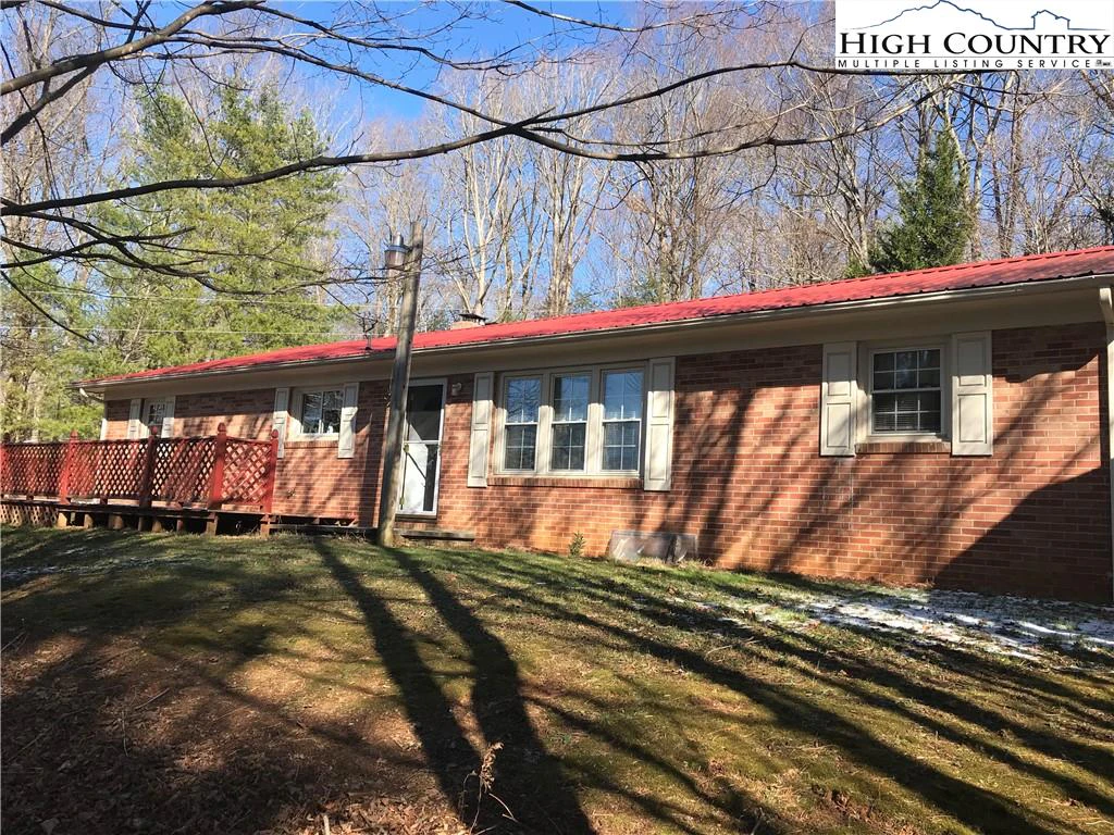 Image number 1 for the current listing