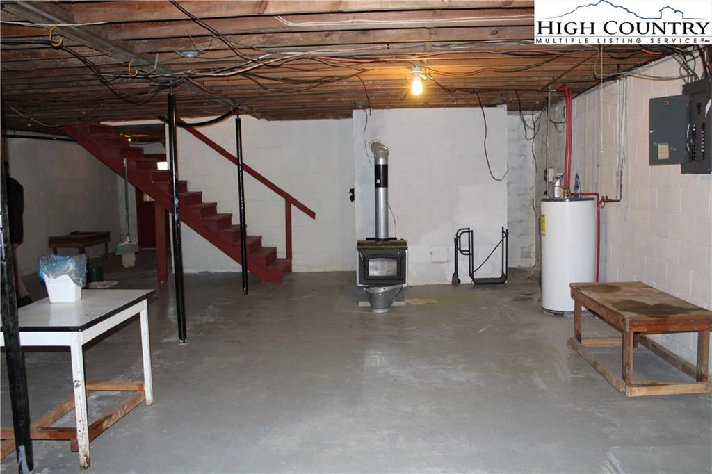 Image number 2 for the current listing