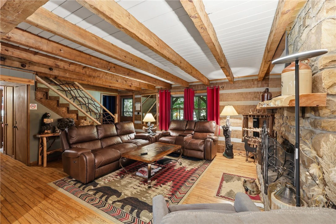 Image number 21 for the current listing