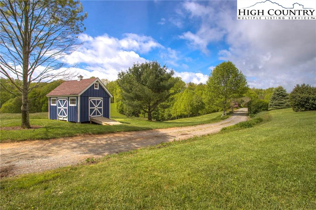 Image number 7 for the current listing