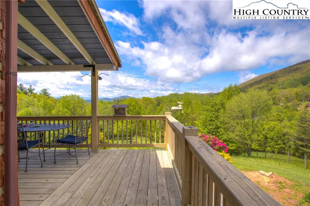 Image number 19 for the current listing