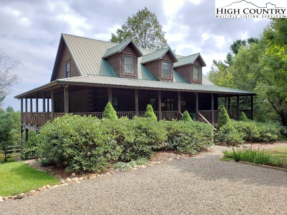 Image number 1 for the current listing