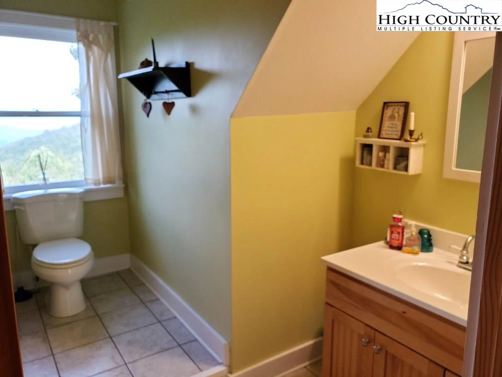 Image number 9 for the current listing