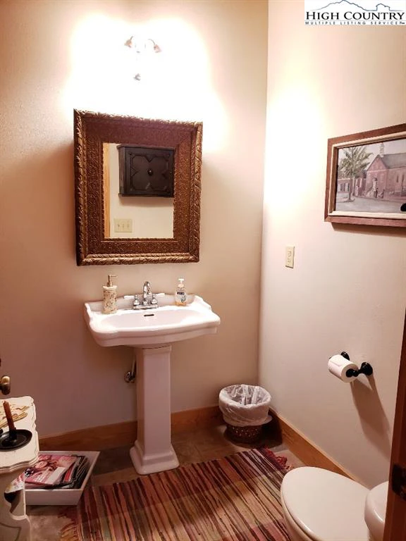 Image number 7 for the current listing