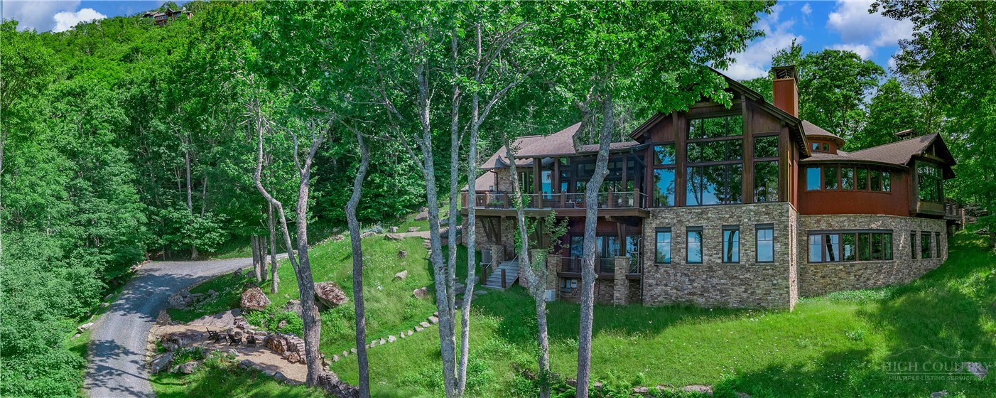 Image number 4 for the current listing