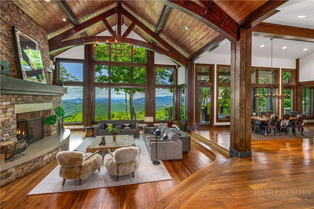 Image number 5 for the current listing