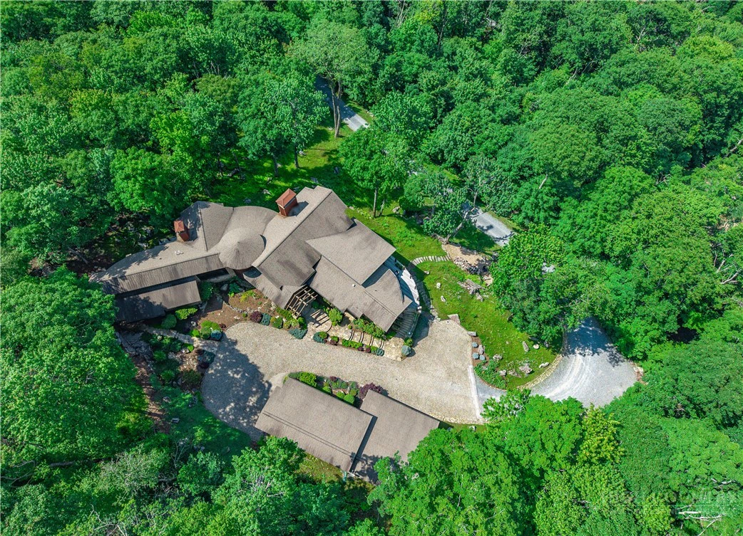 Image number 14 for the current listing