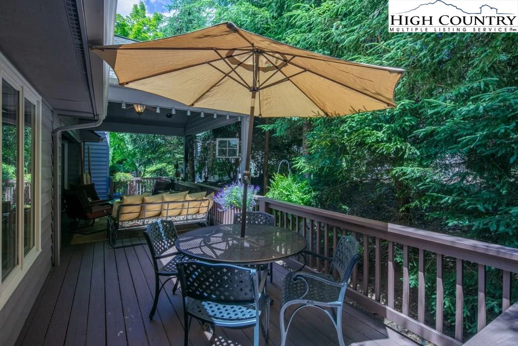 Image number 15 for the current listing