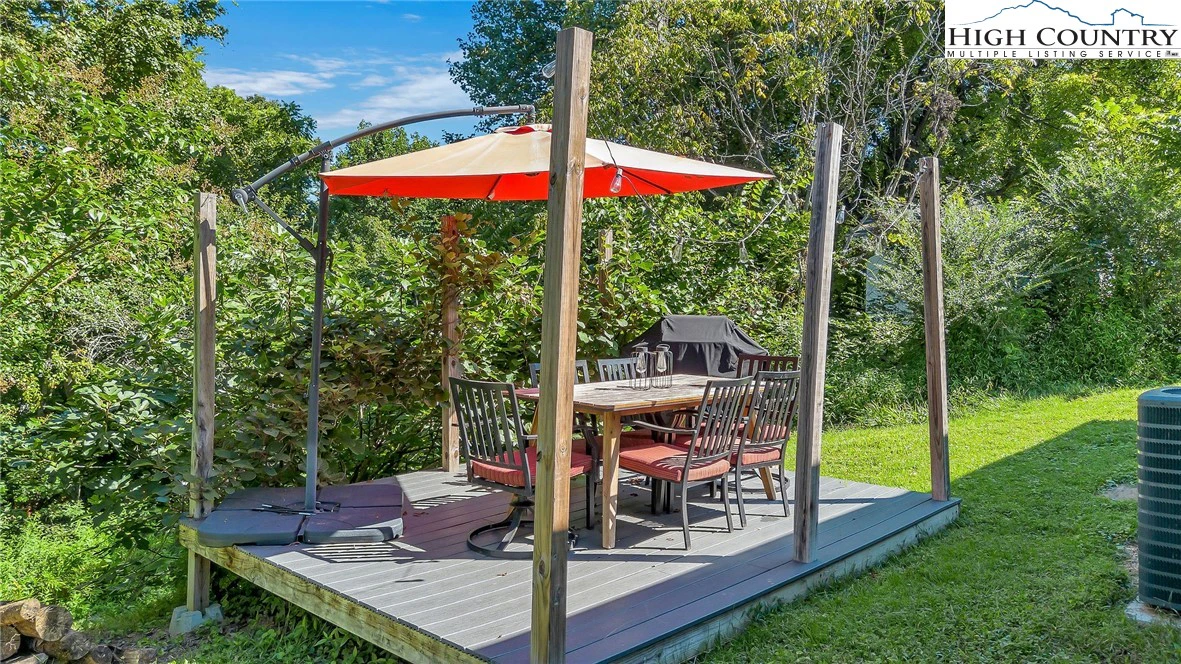 Image number 16 for the current listing