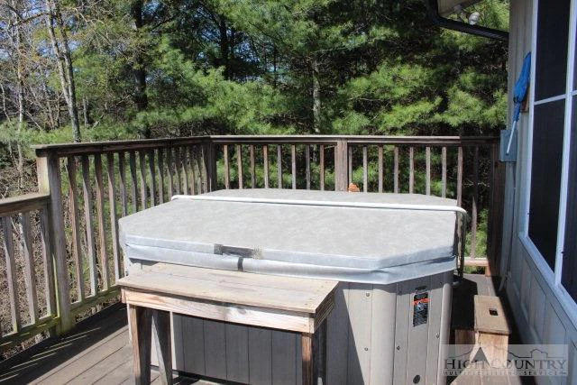 Image number 7 for the current listing