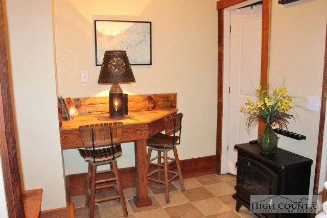 Image number 20 for the current listing