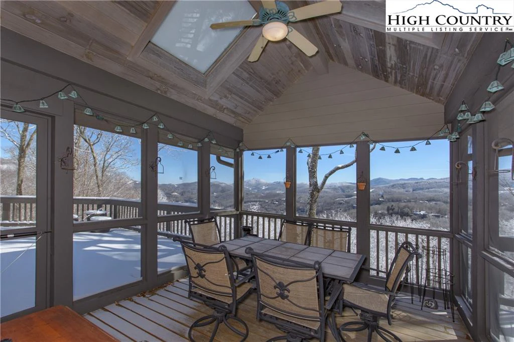 Image number 15 for the current listing