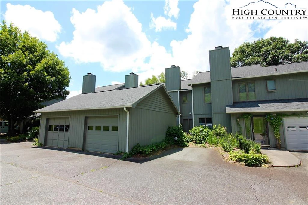 Image number 1 for the current listing