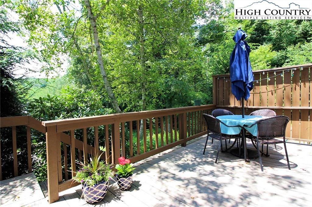 Image number 7 for the current listing