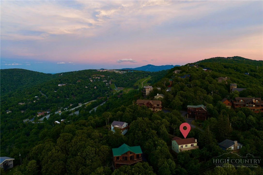Image number 5 for the current listing