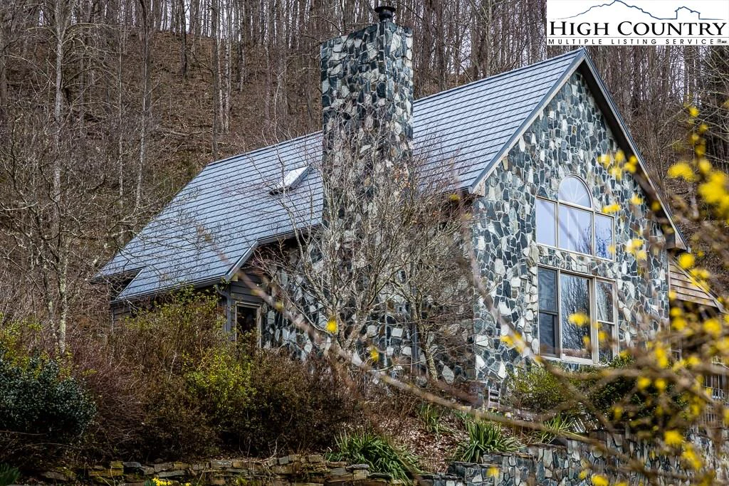 Image number 3 for the current listing