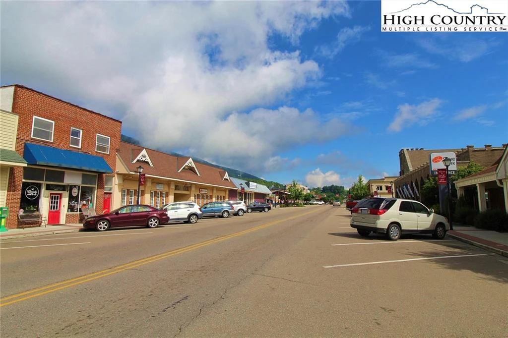 Image number 4 for the current listing