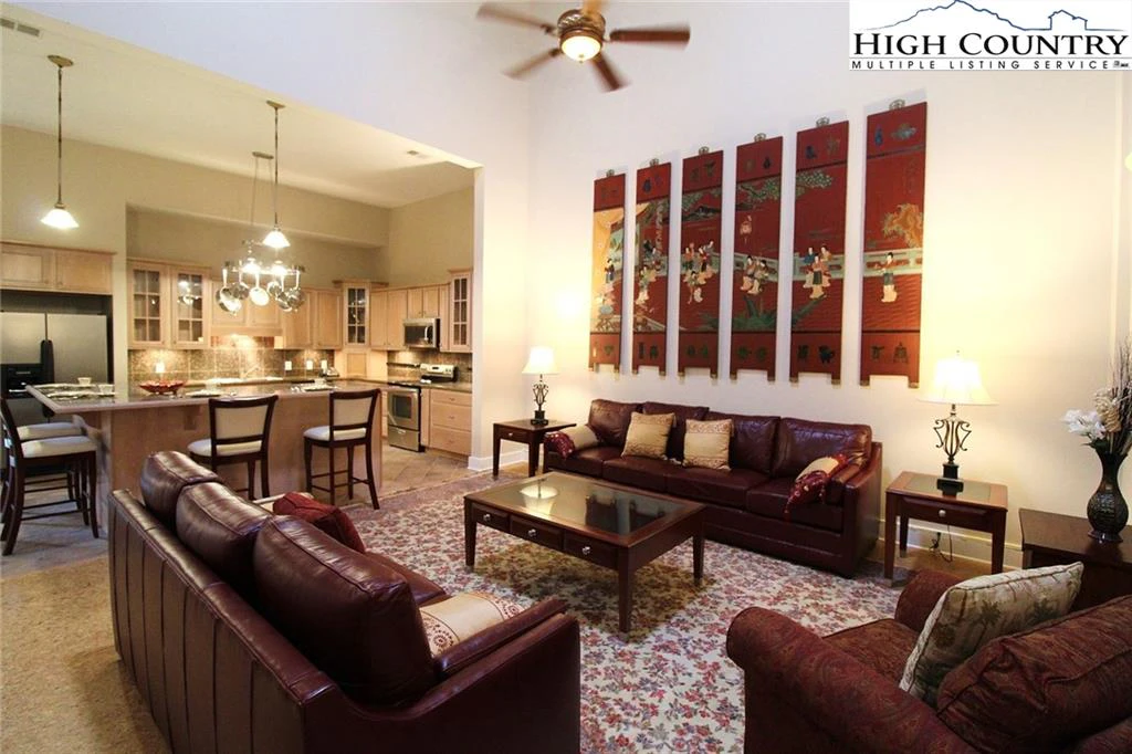 Image number 20 for the current listing