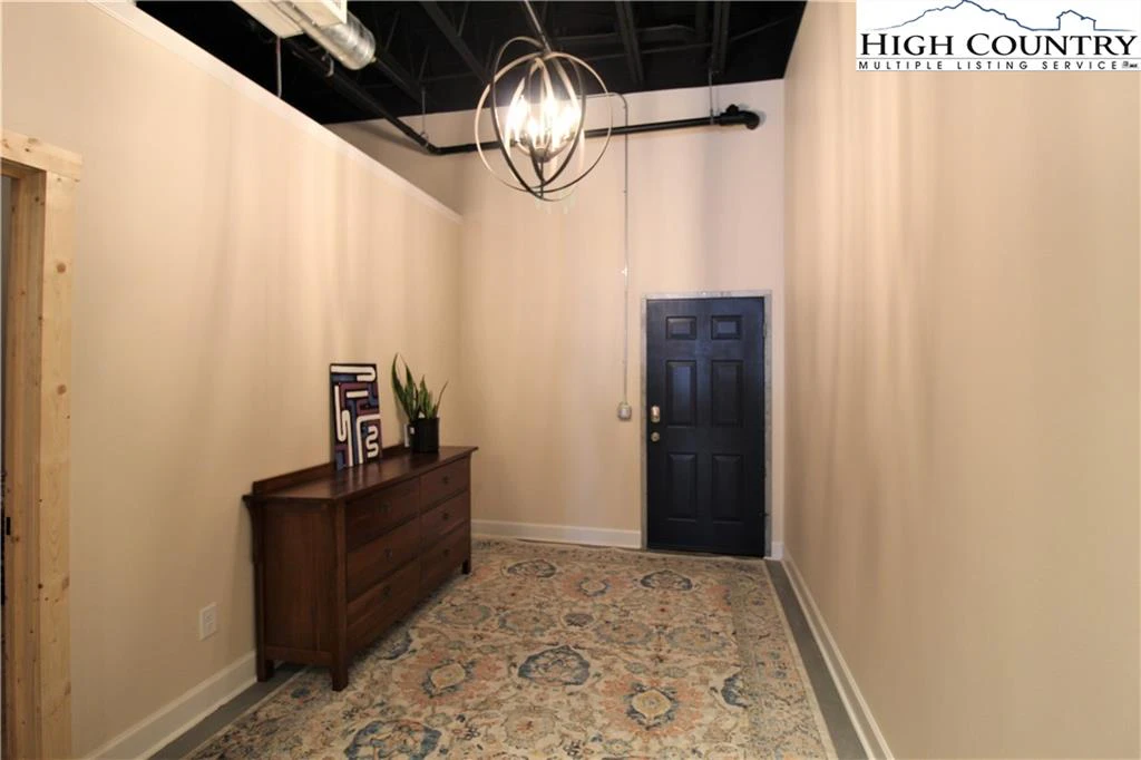 Image number 7 for the current listing