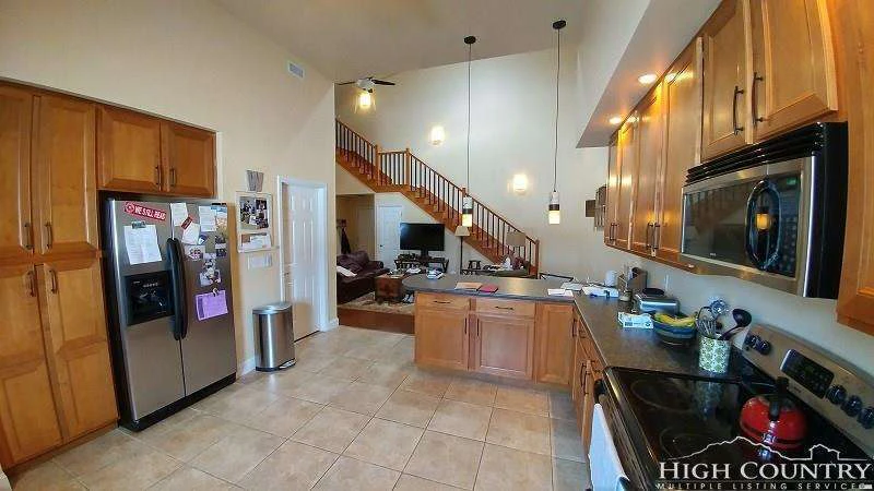 Image number 8 for the current listing