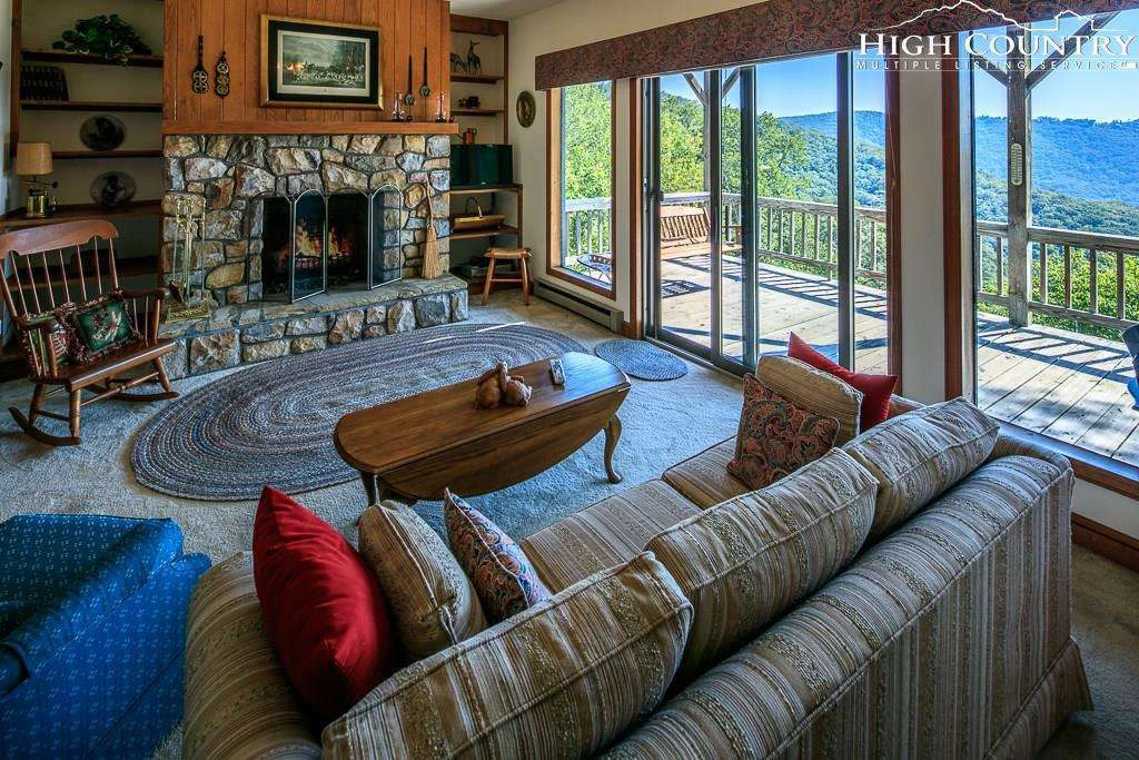 Image number 5 for the current listing