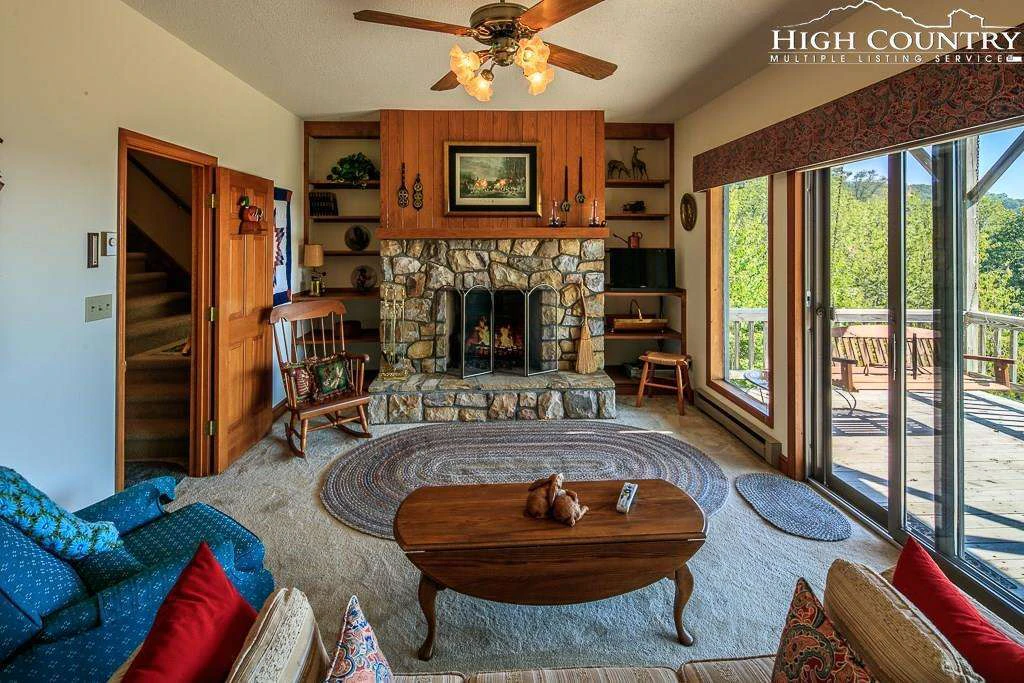 Image number 7 for the current listing