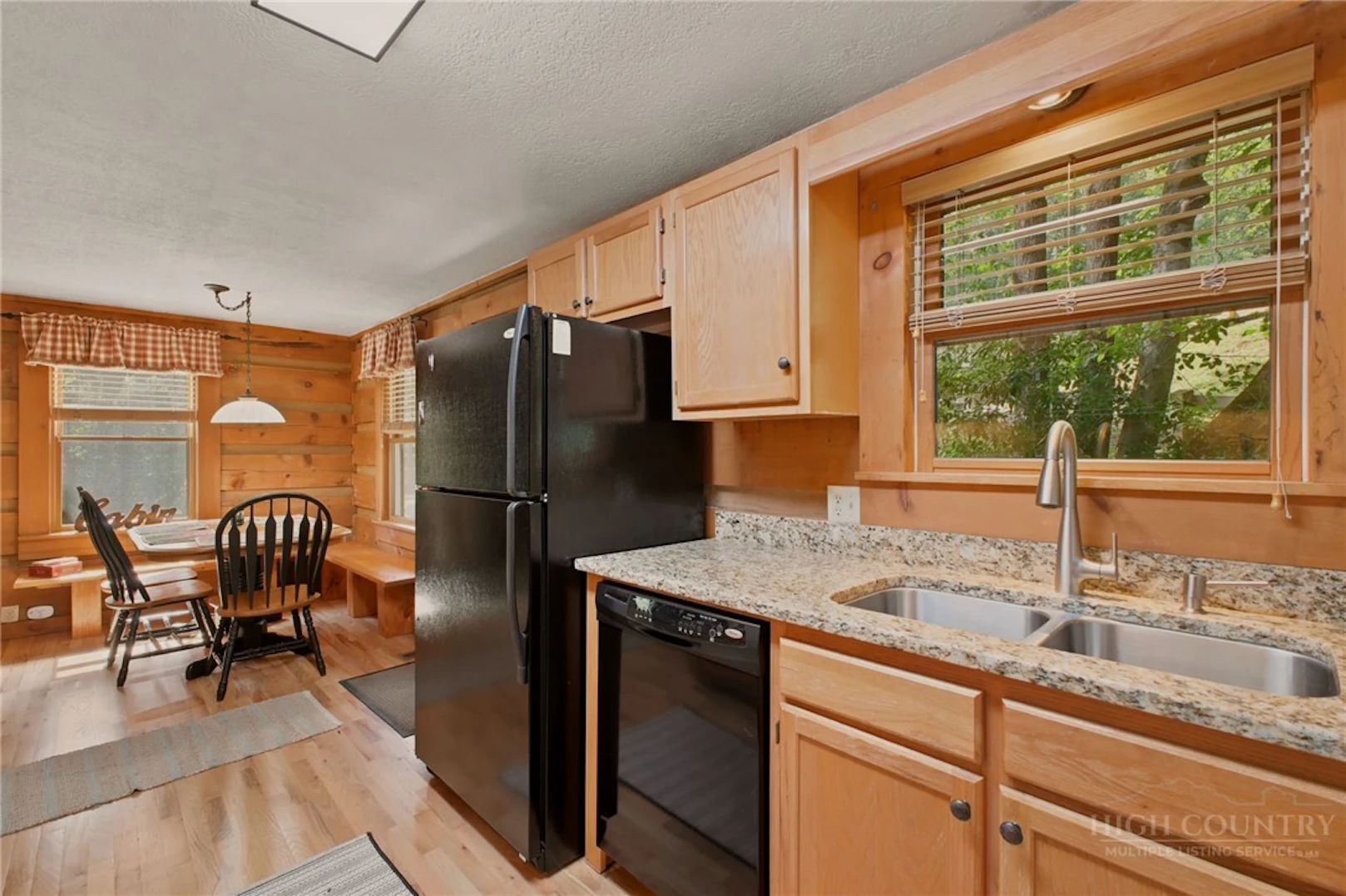 Image number 12 for the current listing