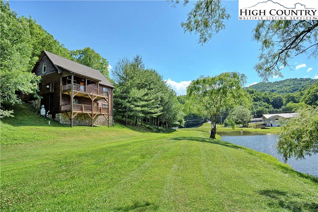 Image number 29 for the current listing