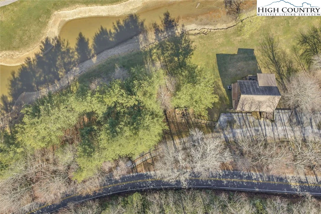 Image number 3 for the current listing