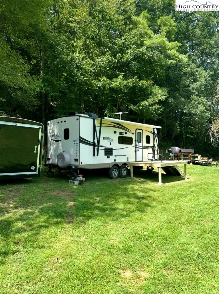 Image number 9 for the current listing