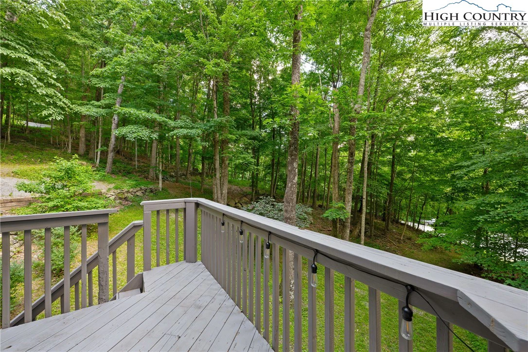 Image number 2 for the current listing