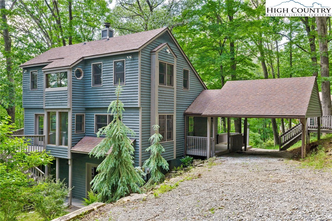 Image number 1 for the current listing