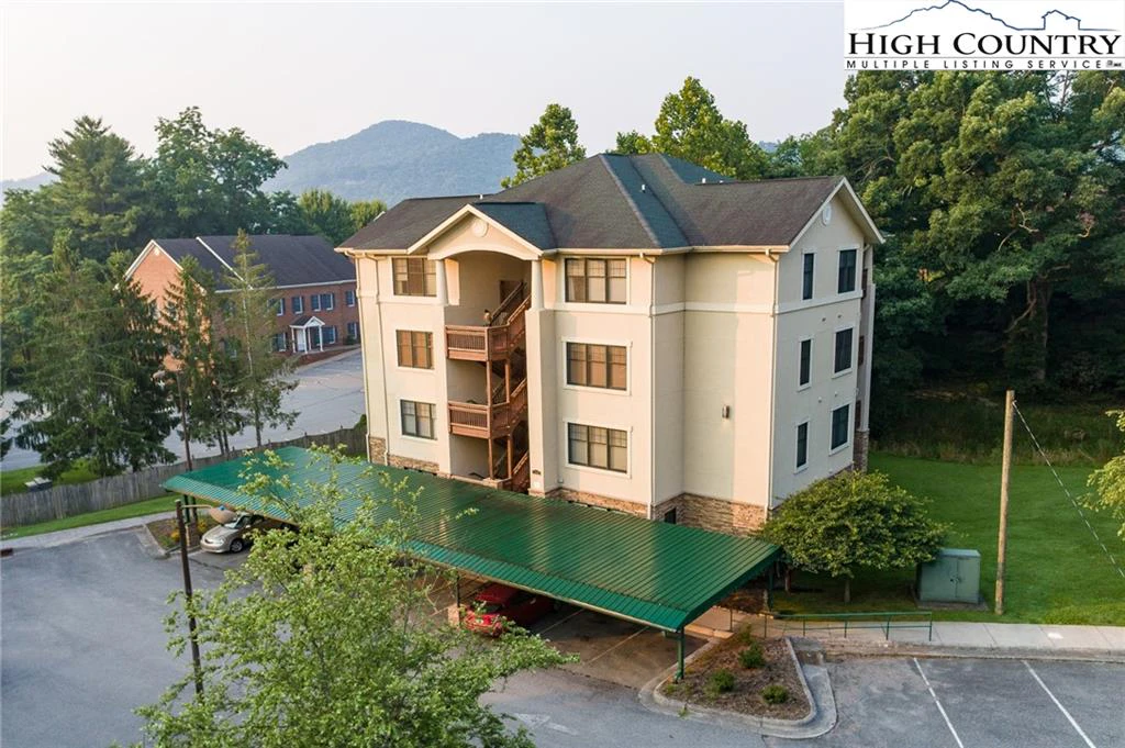 Image number 1 for the current listing