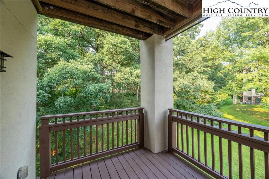 Image number 13 for the current listing