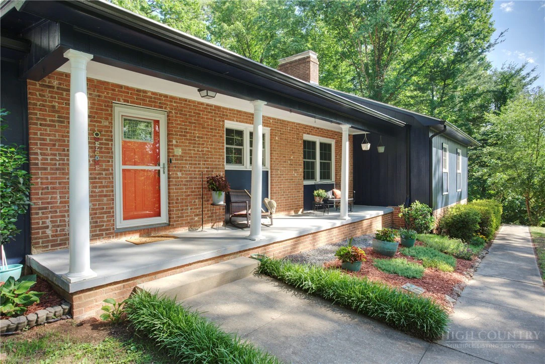 Image number 5 for the current listing