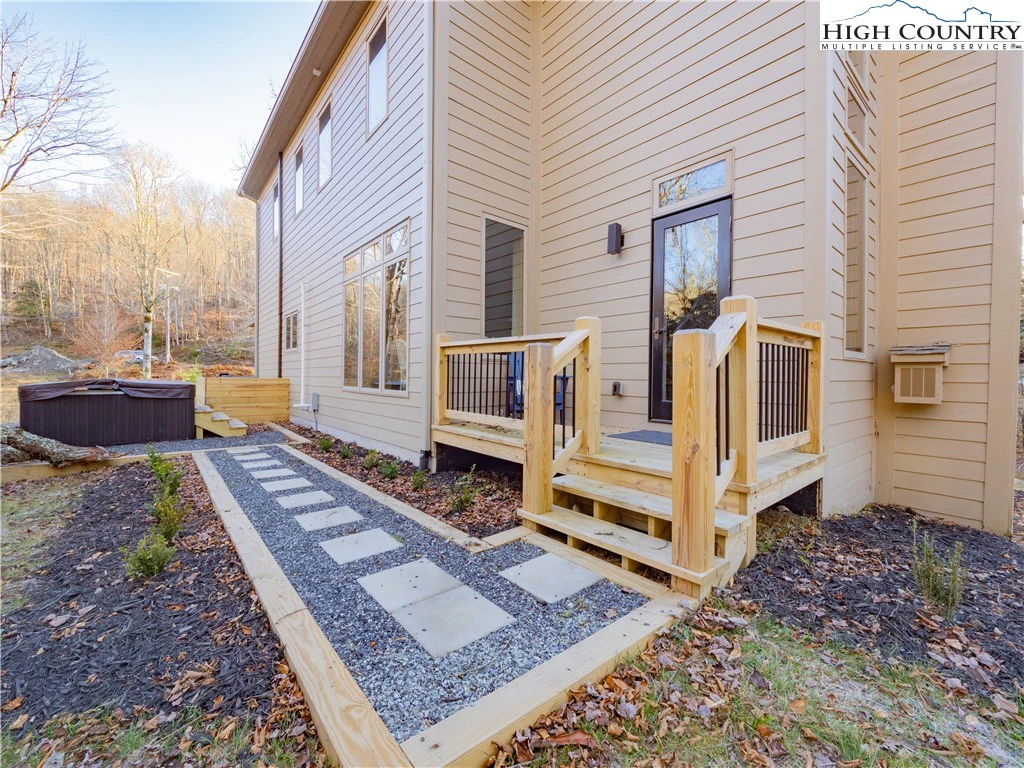 Image number 6 for the current listing