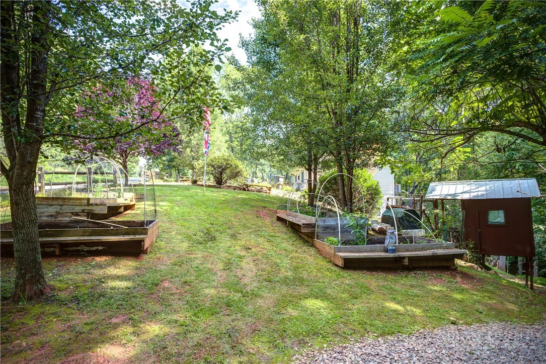 Image number 3 for the current listing