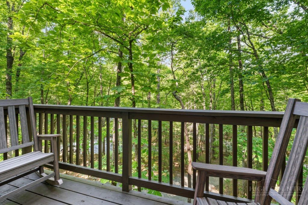 Image number 2 for the current listing