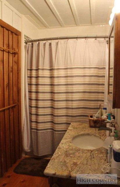 Image number 4 for the current listing
