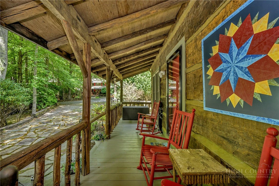 Image number 9 for the current listing