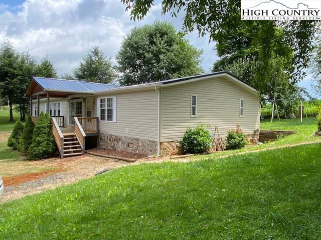 Image number 1 for the current listing