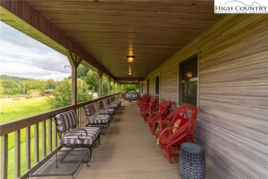 Image number 16 for the current listing