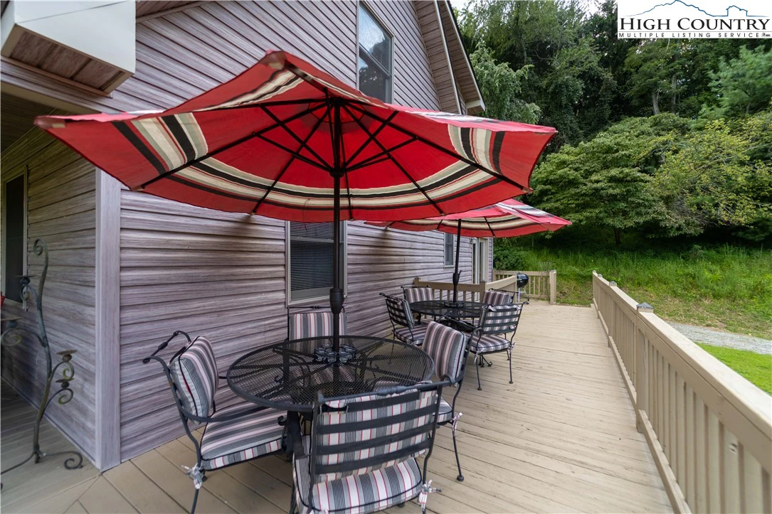 Image number 18 for the current listing