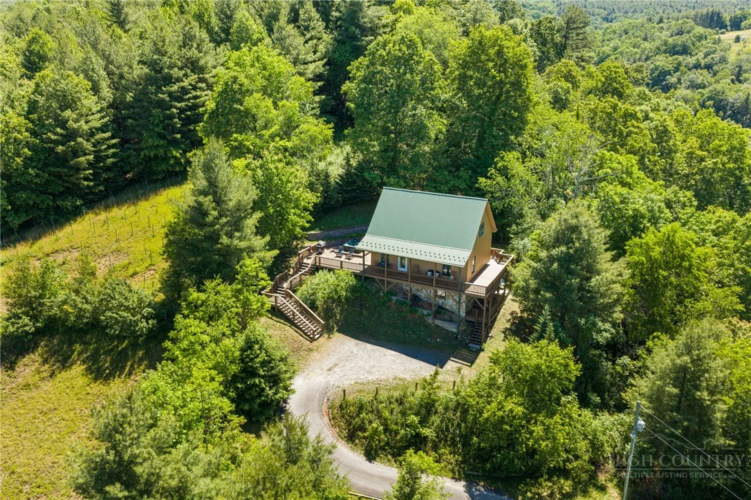 Image number 1 for the current listing
