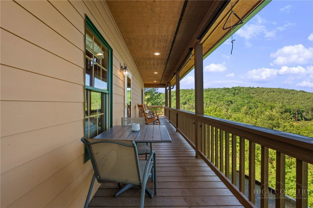 Image number 7 for the current listing