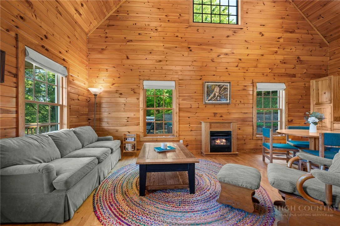 Image number 12 for the current listing